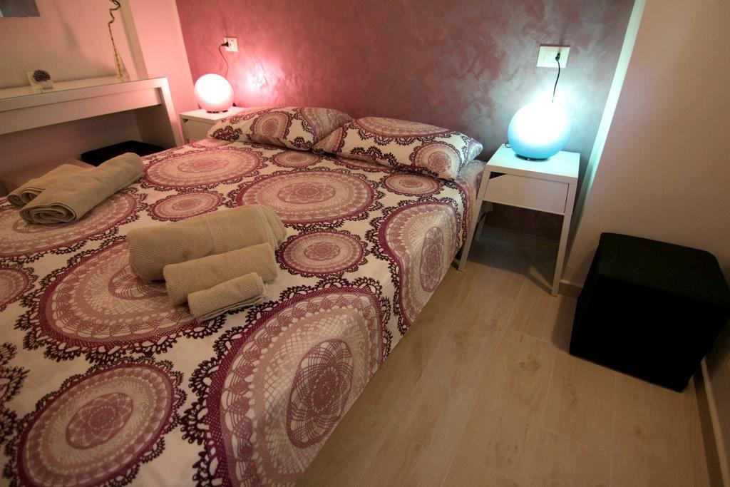Rosemary Charming Rooms แตร์โมลิ ห้อง รูปภาพ