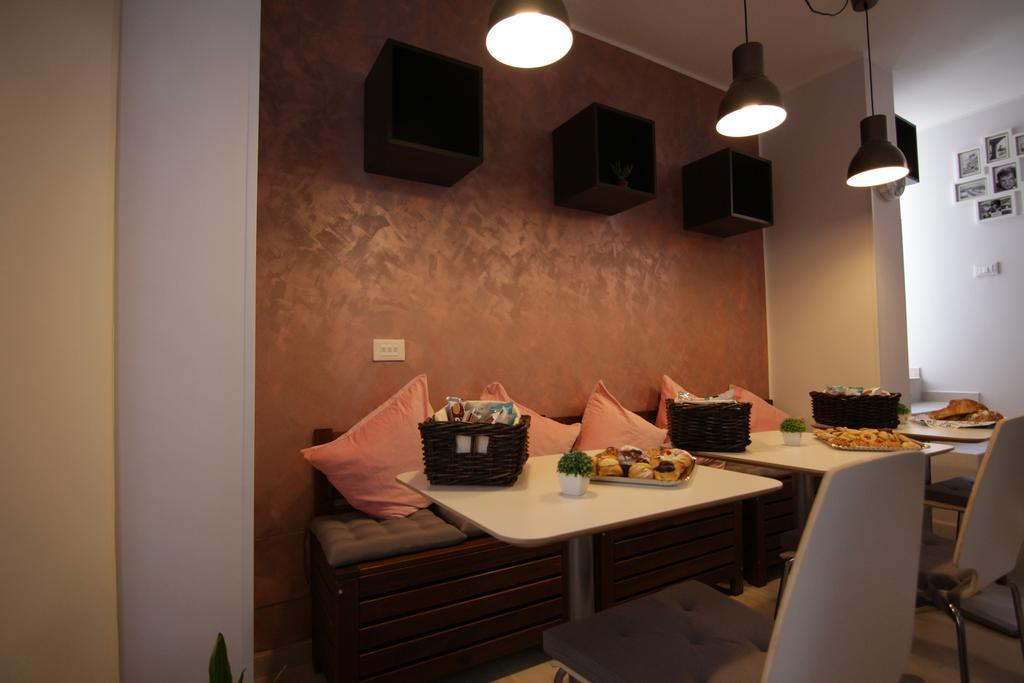 Rosemary Charming Rooms แตร์โมลิ ภายนอก รูปภาพ