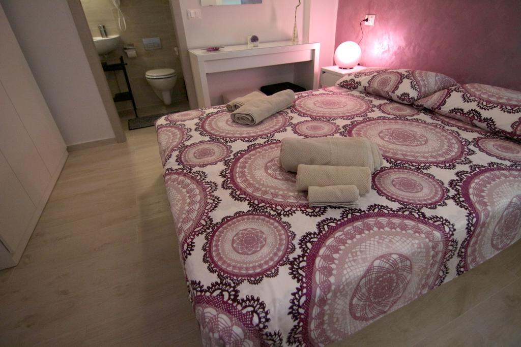 Rosemary Charming Rooms แตร์โมลิ ภายนอก รูปภาพ