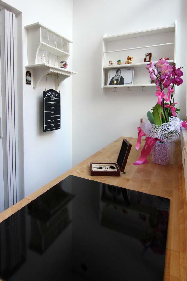 Rosemary Charming Rooms แตร์โมลิ ภายนอก รูปภาพ
