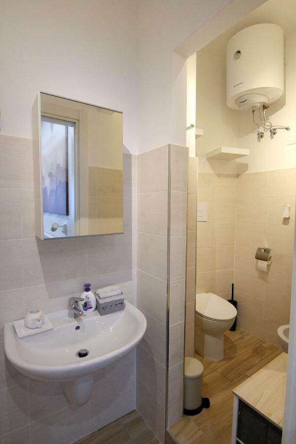 Rosemary Charming Rooms แตร์โมลิ ภายนอก รูปภาพ